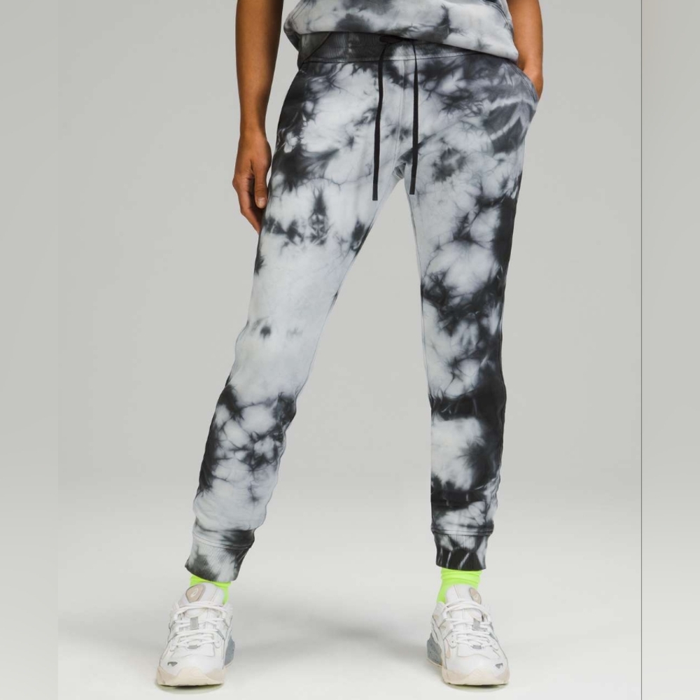 Lululemon Warm Down Jogger *Earth Dye Earth Dye Stone Women's Joggers Size 0